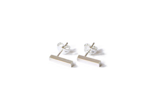 Linear Collection earrings 01