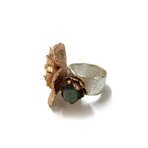 Organic ring with stone